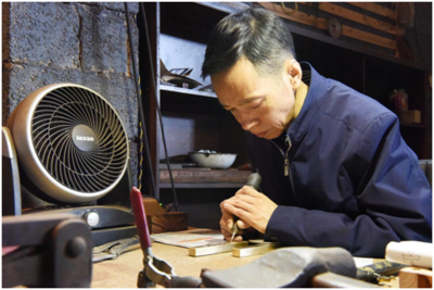 彩云綺夢--云南二十六個民族的偉大跨越 神奇而不神秘的納古鎮文化用品